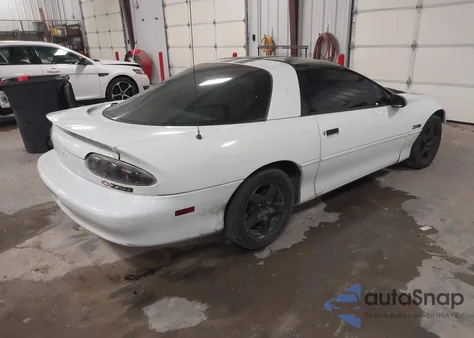 1995 Chevrolet Camaro Z28 из США, поврежденный, VIN 2G1FP22P0S2186418